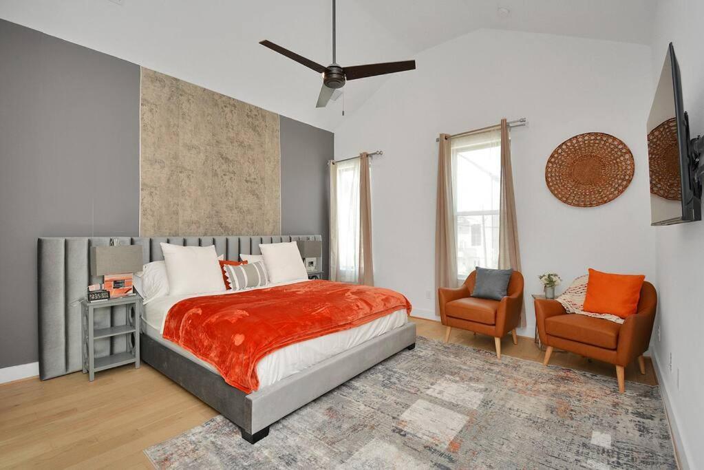 Blissful Getaway Home With Hot Tub & Backyard Near Downtown Houston Eksteriør billede
