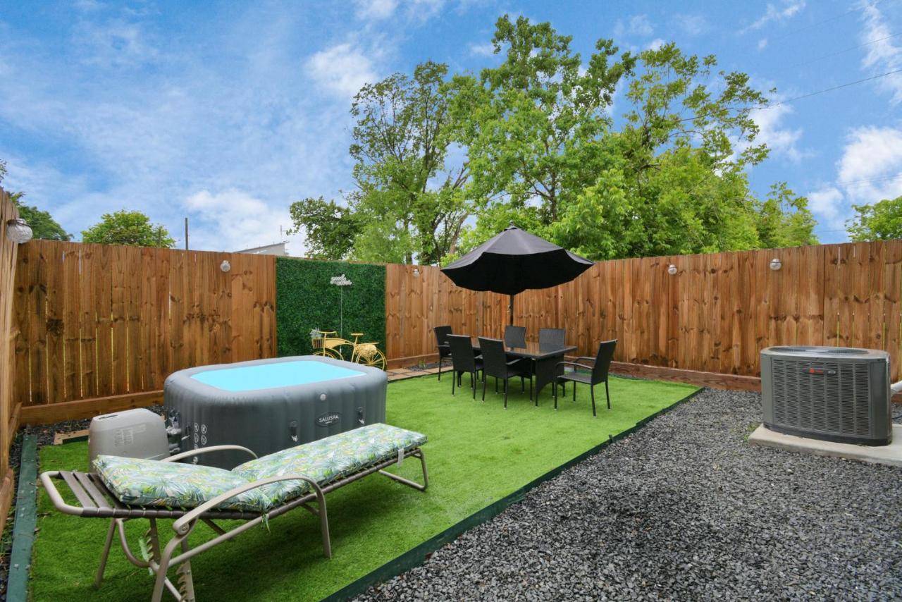 Blissful Getaway Home With Hot Tub & Backyard Near Downtown Houston Eksteriør billede